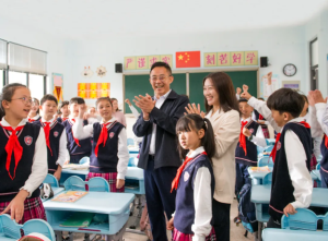 儿童电影《向日葵中队》入选《第42批向全国中小学...